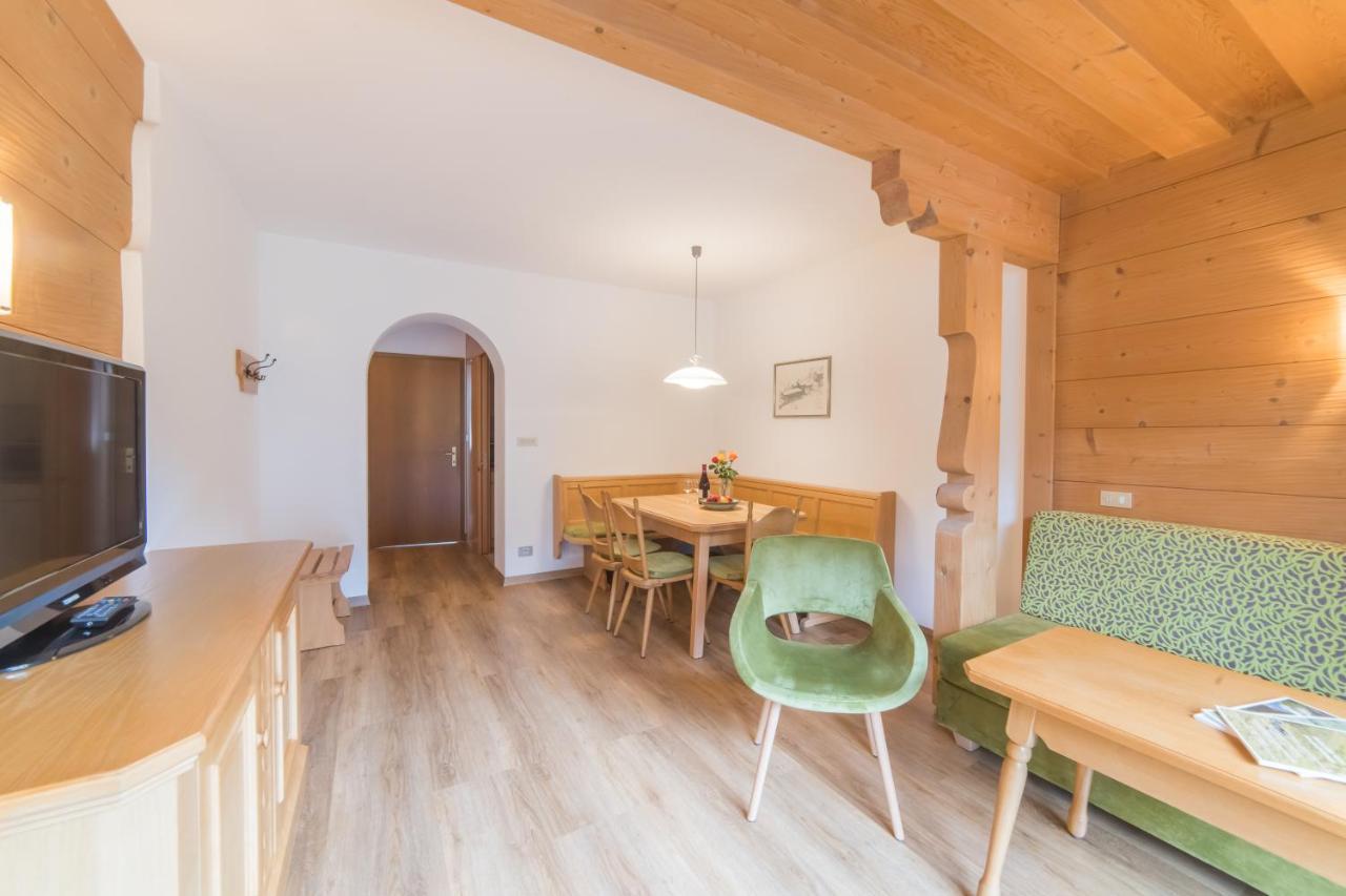 Pension Apartments Pardell Кастельбелло Экстерьер фото